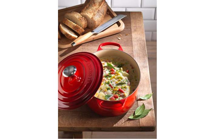 Le Creuset Signature Enameled Cast Iron Oval Dutch Oven